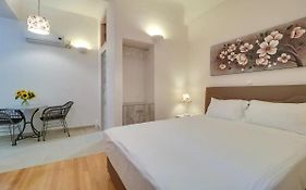 Acropolis #12 Apartment @Museum And Metro By Ermoufashionsuites